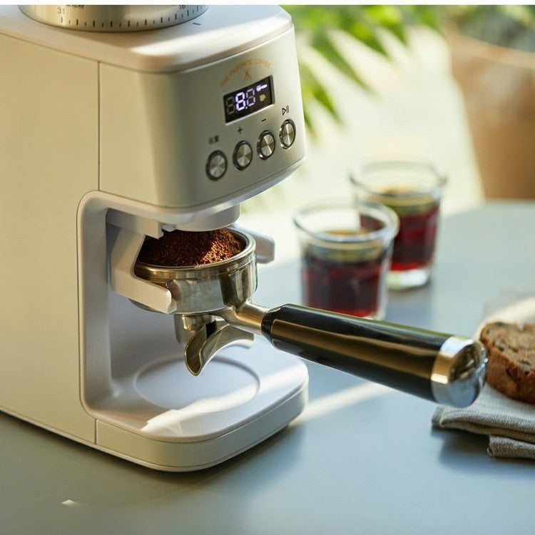 Fully Automatic Coffee Machine with Bean Grinder For Household Use